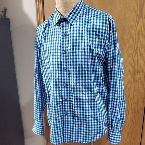 Robert Graham Blue and Grey Gingham Casual Shirt - Picture 4 of 10